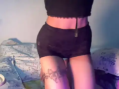 Snapshot of _luckylips chatting on 03-23-26, 06:23 luckylips online show from 03-23-26, 06:23