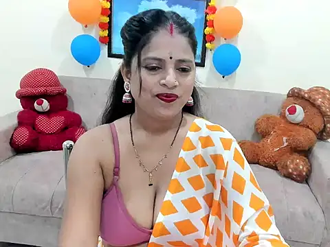 Snapshot of leahgotiii chatting on 09-19-25, 03:30 leahgotiii online show from 09-19-25, 03:30