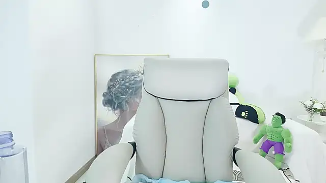 Dazzlebean online show from 04-06-26, 03:13