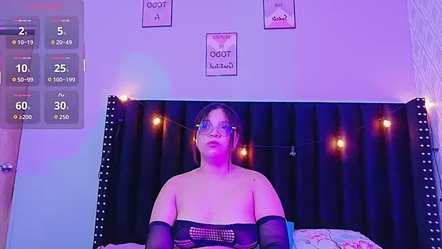 innocenthazel online show from 11-02-25, 12:18