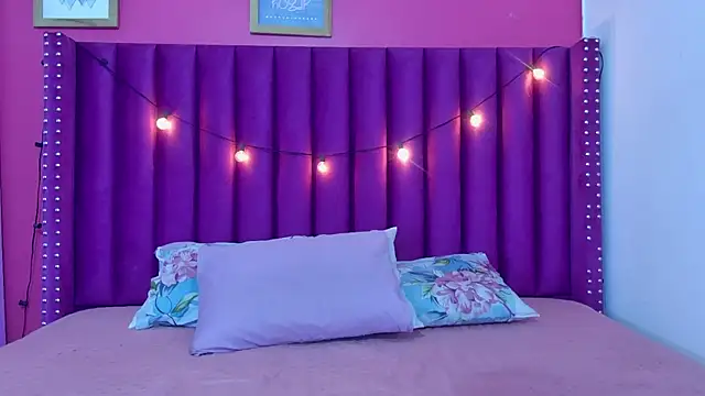 innocenthazel online show from 04-14-26, 02:50