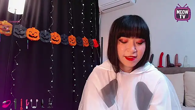 Snapshot of miyakimi0101 chatting on 10-30-25, 12:23 miyakimi0101 online show from 10-30-25, 12:23