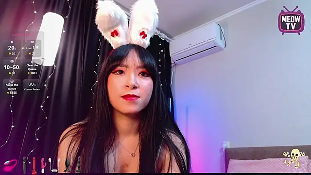 Snapshot of miyakimi0101 chatting on 11-17-25, 11:43 miyakimi0101 online show from 11-17-25, 11:43