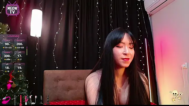 Snapshot of miyakimi0101 chatting on 12-15-25, 04:28 miyakimi0101 online show from 12-15-25, 04:28