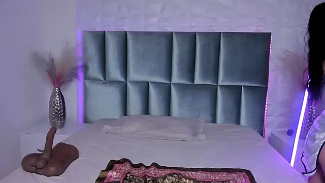 Snapshot of Selene_bennet chatting on 11-20-25, 03:50 Selene bennet online show from 11-20-25, 03:50