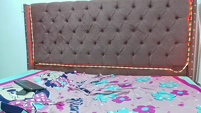 Snapshot of couple_hotfox chatting on 03-09-25, 07:01 couple hotfox online show from 03-09-25, 07:01