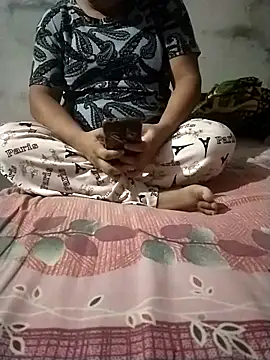 Snapshot of sharnjit299 chatting on 09-09-25, 04:39 sharnjit299 online show from 09-09-25, 04:39