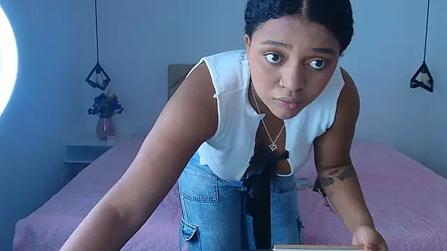 Snapshot of Natasha_rose__ chatting on 02-11-26, 07:52 Natasha rose online show from 02-11-26, 07:52