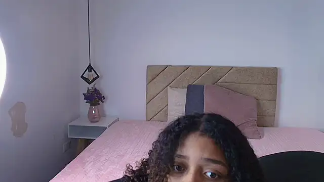 Snapshot of Natasha_rose__ chatting on 02-19-26, 07:32 Natasha rose online show from 02-19-26, 07:32