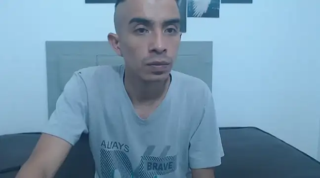 Snapshot of jhonny_k chatting on 03-21-25, 10:39 jhonny k online show from 03-21-25, 10:39