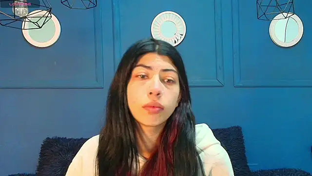 Snapshot of Cassie_bloom chatting on 10-23-25, 09:02 Cassie bloom online show from 10-23-25, 09:02