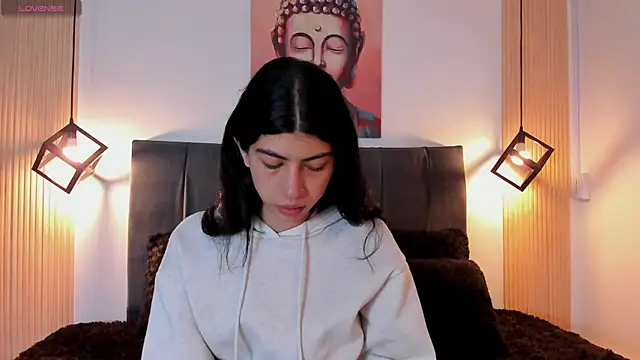 Snapshot of Cassie_bloom chatting on 11-08-25, 09:24 Cassie bloom online show from 11-08-25, 09:24