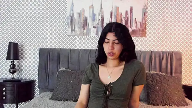 Snapshot of Cassie_bloom chatting on 11-11-25, 07:58 Cassie bloom online show from 11-11-25, 07:58