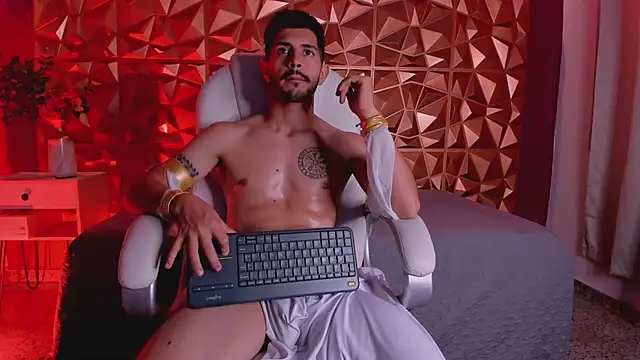 Snapshot of AlejandroStormm chatting on 03-07-25, 12:15 AlejandroStormm online show from 03-07-25, 12:15