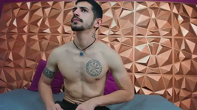 Snapshot of AlejandroStormm chatting on 11-20-25, 08:30 AlejandroStormm online show from 11-20-25, 08:30