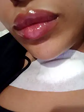 Snapshot of Sexlove1xo chatting on 10-25-25, 01:40 Sexlove1xo online show from 10-25-25, 01:40