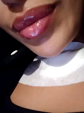 Snapshot of Sexlove1xo chatting on 10-26-25, 06:47 Sexlove1xo online show from 10-26-25, 06:47