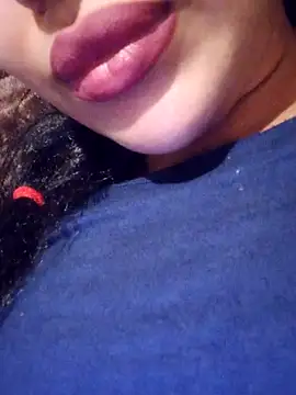 Snapshot of Sexlove1xo chatting on 12-14-25, 03:17 Sexlove1xo online show from 12-14-25, 03:17