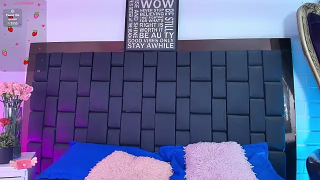 Lexi Howard  online show from 11-26-25, 04:57