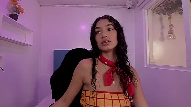 Anniie  Evans online show from 10-31-25, 04:13