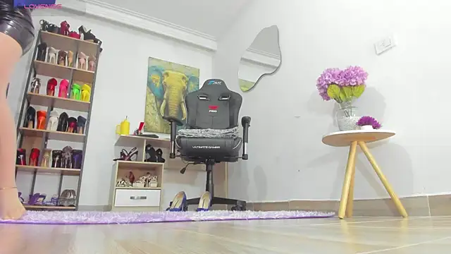 Camillevegas online show from 12-17-25, 01:22