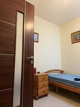 Snapshot of mikekmi21 chatting on 12-17-25, 02:34 mikekmi21 online show from 12-17-25, 02:34