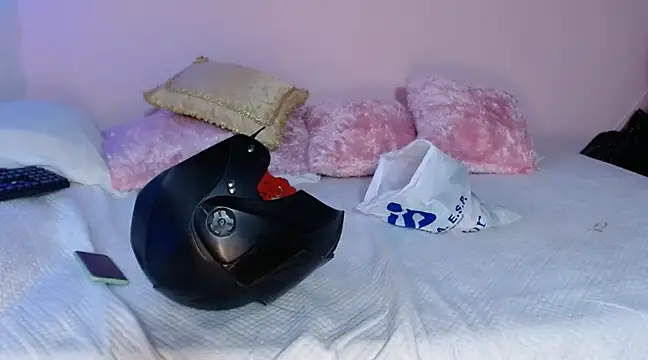 Maddy Jhonsson online show from 03-03-25, 09:37