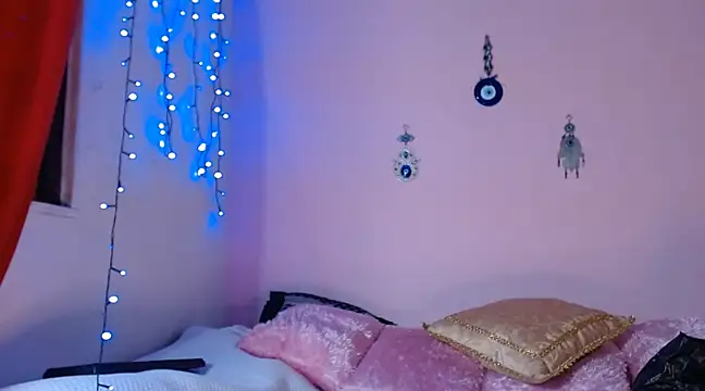 Maddy Jhonsson online show from 03-11-25, 11:59