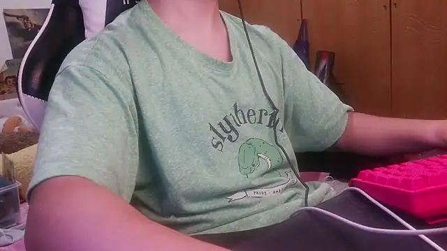 Snapshot of Anson0722 chatting on 06-23-26, 02:04 Anson0722 online show from 06-23-26, 02:04
