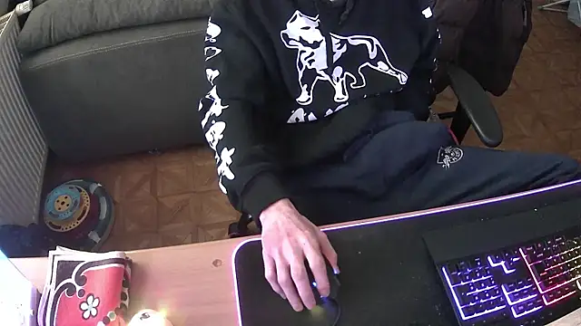 Snapshot of DerGeileLoveboy chatting on 10-28-25, 11:25 DerGeileLoveboy online show from 10-28-25, 11:25