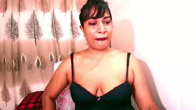 Snapshot of Indian_Erotic69 chatting on 11-28-25, 04:37 Indian Erotic69 online show from 11-28-25, 04:37