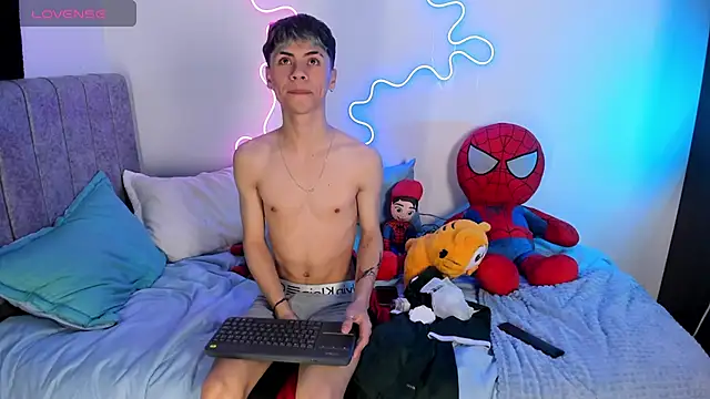 Snapshot of callum_77 chatting on 09-13-25, 02:06 callum 77 online show from 09-13-25, 02:06