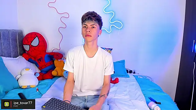 Snapshot of callum_77 chatting on 10-11-25, 02:11 callum 77 online show from 10-11-25, 02:11