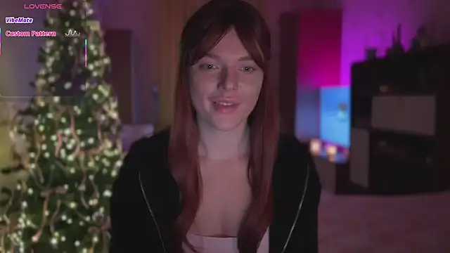 CherryRed Girl online show from 12-20-25, 04:47