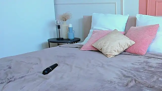  BunnyDollStella  online show from 03-10-25, 05:54