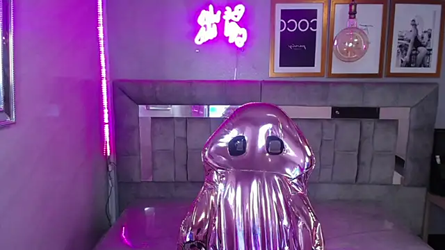 Isabella Collen v online show from 03-20-25, 06:42