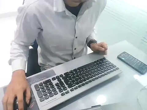 rahulkajuuu0909 online show from 12-02-25, 10:53