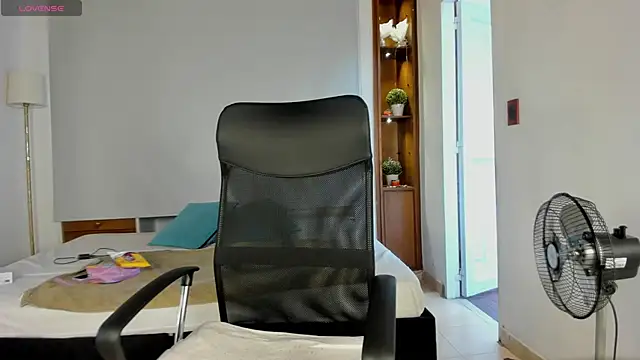 Ivaannaa  online show from 02-23-25, 11:55