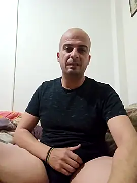 Snapshot of John_1982 chatting on 03-08-25, 07:53 John 1982 online show from 03-08-25, 07:53