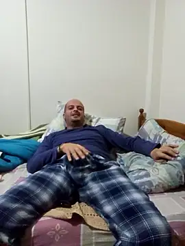 Snapshot of John_1982 chatting on 03-23-26, 06:56 John 1982 online show from 03-23-26, 06:56