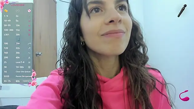 Snapshot of jessyegoldenn chatting on 02-05-26, 04:44 jessyegoldenn online show from 02-05-26, 04:44