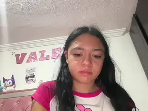 Snapshot of hellokitty__valery chatting on 03-08-25, 05:59 hellokitty valery online show from 03-08-25, 05:59