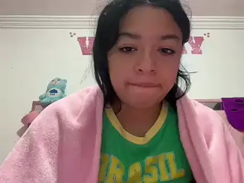 Snapshot of hellokitty__valery chatting on 03-10-25, 03:23 hellokitty valery online show from 03-10-25, 03:23