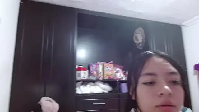 Snapshot of hellokitty__valery chatting on 03-21-25, 06:05 hellokitty valery online show from 03-21-25, 06:05