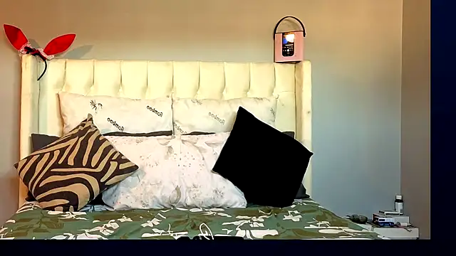 Snapshot of ebonylover1 chatting on 02-18-26, 08:32 ebonylover1 online show from 02-18-26, 08:32