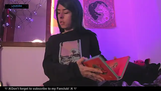 Hisato111 online show from 10-23-25, 12:26