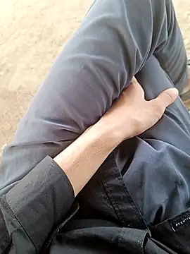 Snapshot of Delhi_BoyBigcock chatting on 03-13-25, 03:33 Delhi BoyBigcock online show from 03-13-25, 03:33