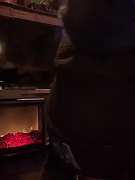 Polaroid White online show from 03-07-25, 08:45