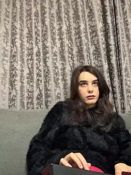 Snapshot of Mazzekyn chatting on 01-11-26, 06:35 Mazzekyn online show from 01-11-26, 06:35