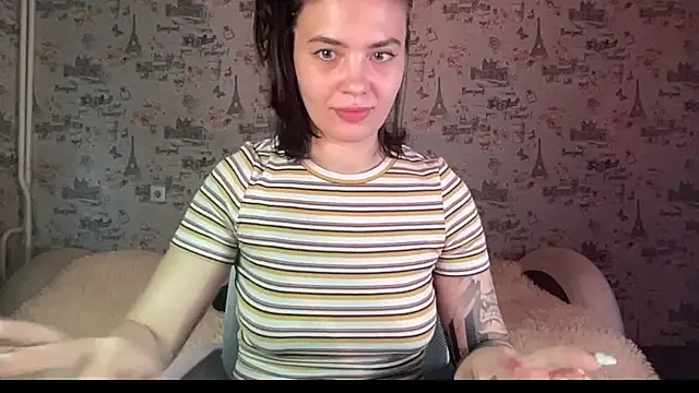 Just Scarlet  online show from 09-23-25, 10:51